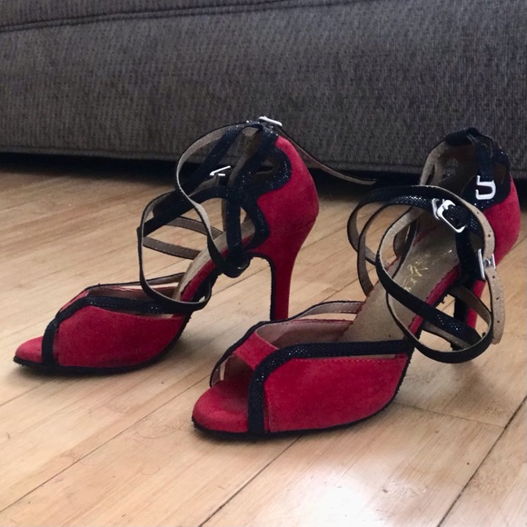 Dramatic Dripping Blood Red Ruby Suede Salsa Shoes Delicate Preloved - Picture 3 of 13